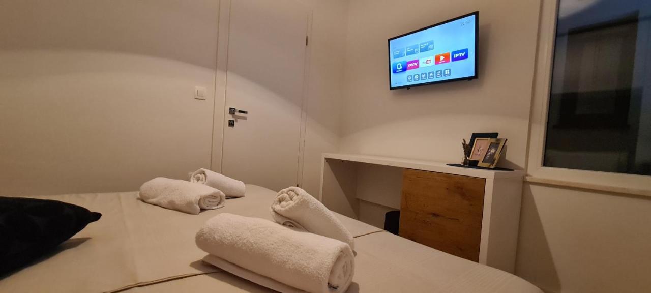 Apartman Marcelina 1 With Private Pool 트로기르 외부 사진