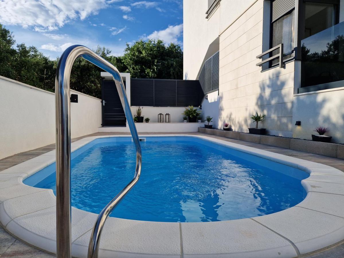 Apartman Marcelina 1 With Private Pool 트로기르 외부 사진